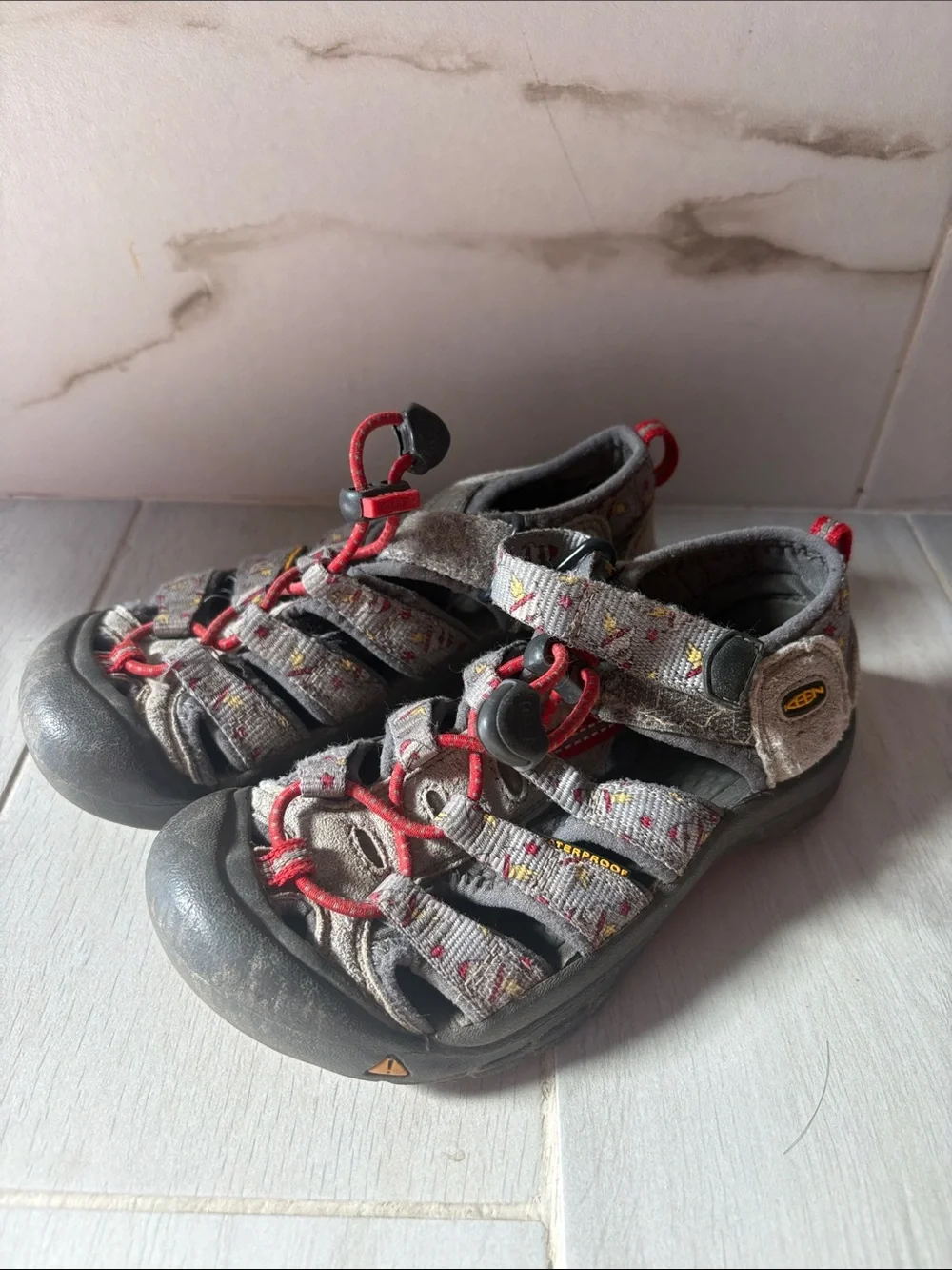 Keen Kids waterproof Sandals with spaceship Accents